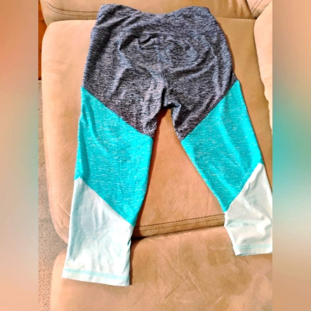 Athleta Capri Leggings Size Med